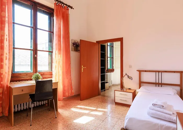 Faenza Huge Apartment